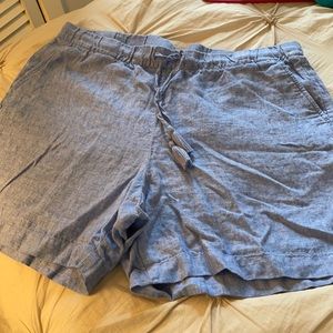 Women’s linen shorts.